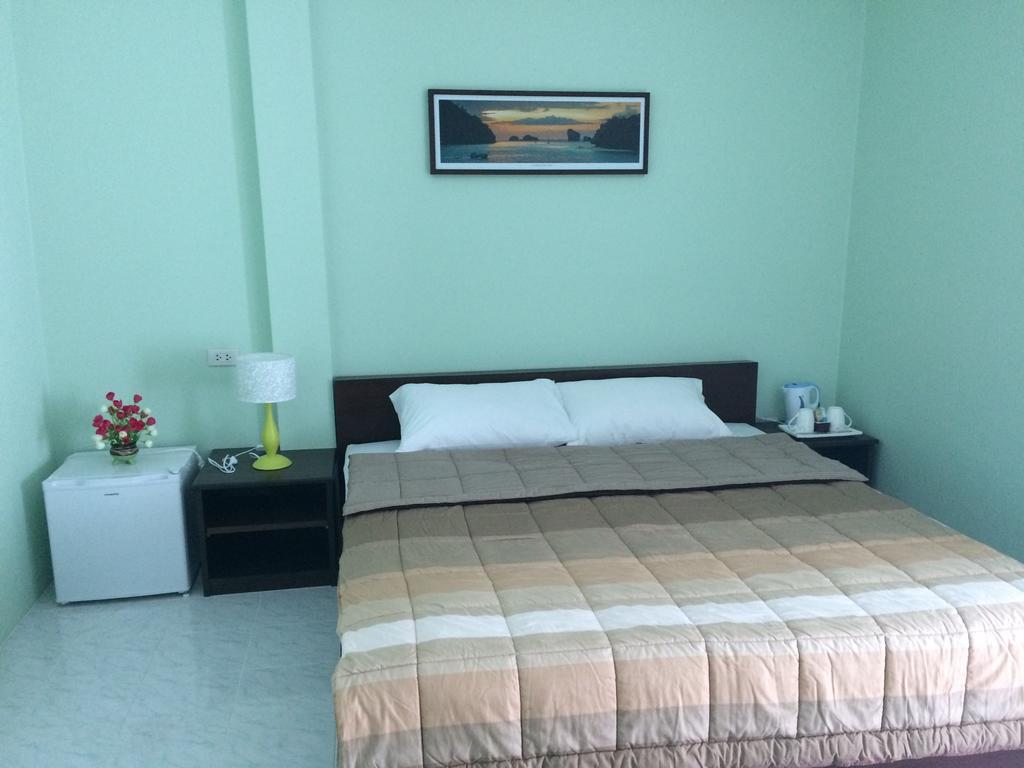 Am House Apartment Klong Muang Beach Exterior photo