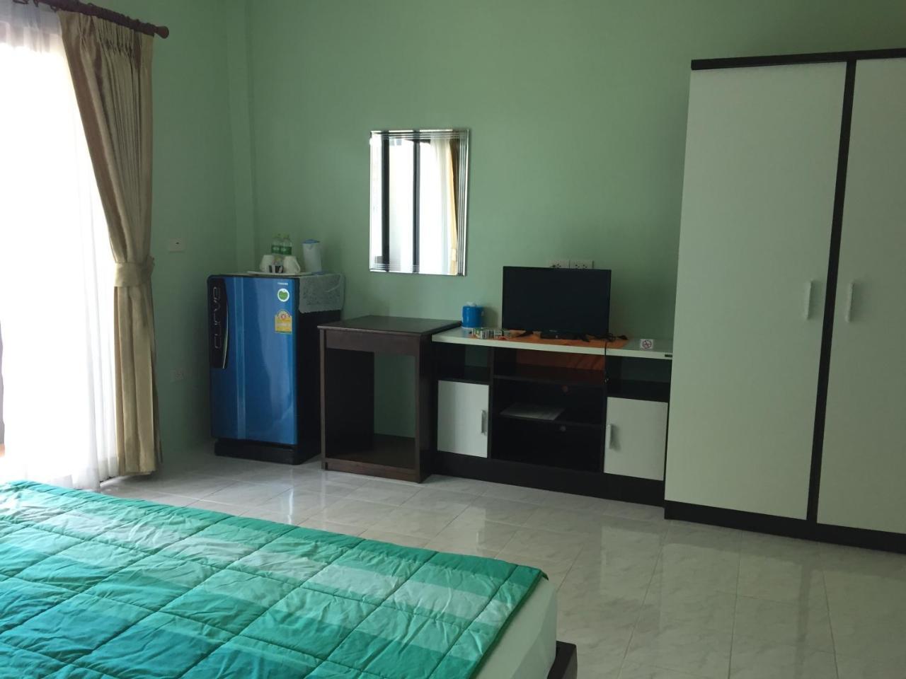 Am House Apartment Klong Muang Beach Exterior photo